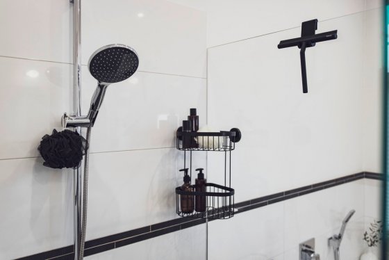 Badezimmerwischer Silikon Mod. Mola Schwarz, Edelstahl ummantelt mit Silikon 