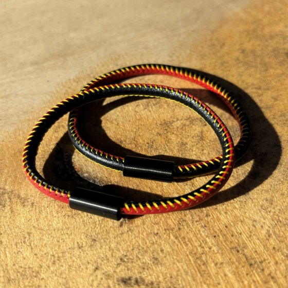 Armband echt Leder mit Deutschland-Farben 21cm 