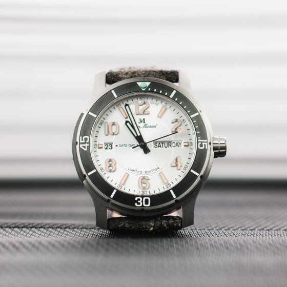 Herren Armbanduhr Edelstahl  Satiniert 24,5cm 