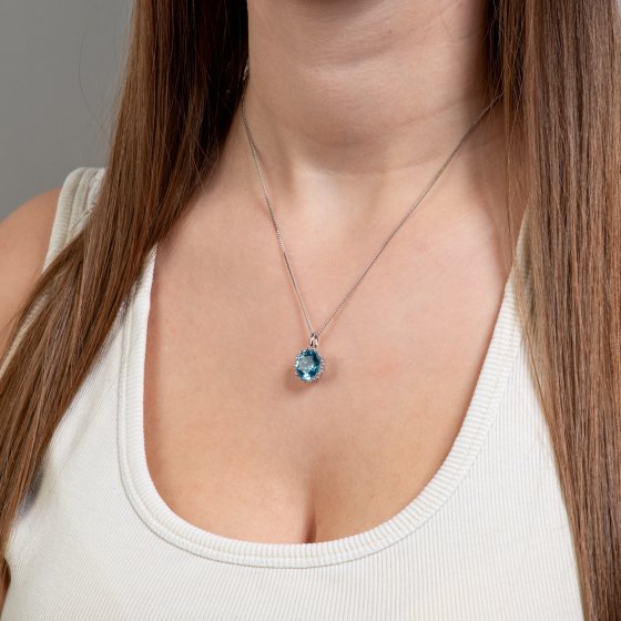 Halskette Gold 585 mit 11,5mm großem Blautopas (beh.) 42/45cm lang 