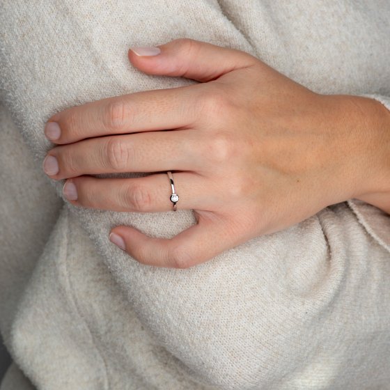 Ring 750 Gold 1x Brillant 0,07ct. 