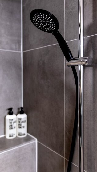 Mod. Design Duschschlauch Schwarz matt 175 cm, mit Verdrehschutz und Trinkwasserzulassung 