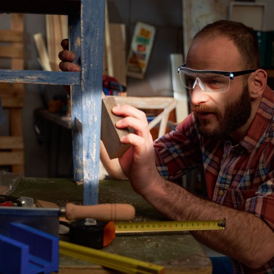 Schutz- und Arbeitsbrille mit Licht 