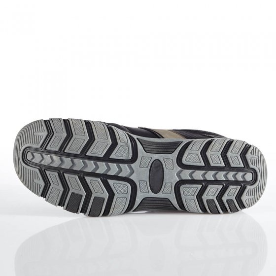 Sneaker mit Stretcheinsätzen