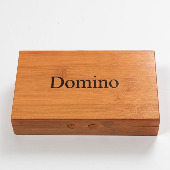 Holzbox mit großem Domino 