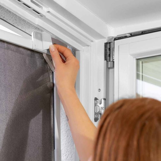 Teleskop-Insektenschutzgitter für Balkon- und Terrassentüren, weiß 