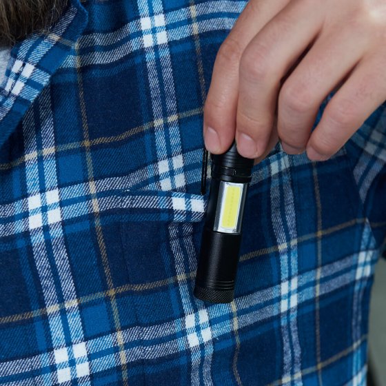 Ihr Geschenk: COB Taschenlampe