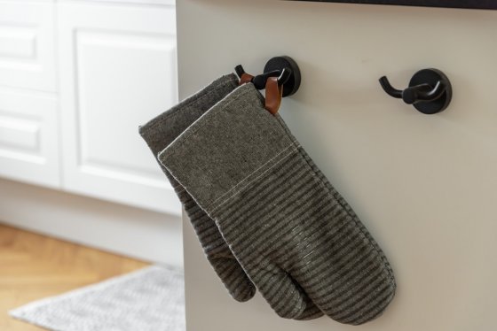 Topfhandschuhe Mod. Ada Stripes Grau, Silikonstreifen für sicheren Griff 