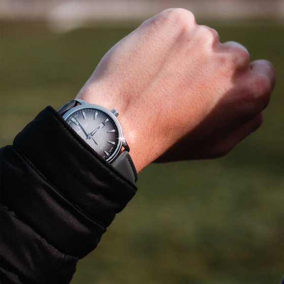 Herren Armbanduhr Edelstahl  Glänzend 24,5cm 