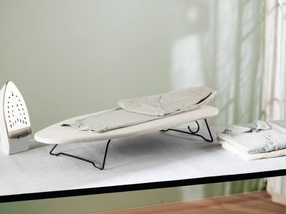 Tischbügelbrett Mod. Leona, Beige, platzsparend verstaubar 