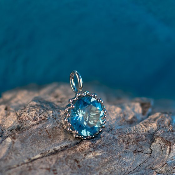 Halskette Gold 585 mit 11,5mm großem Blautopas (beh.) 42/45cm lang 