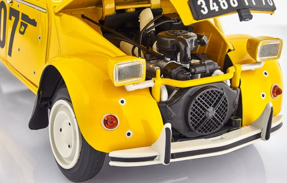 Citroen 2CV6 „James Bond 007“ 