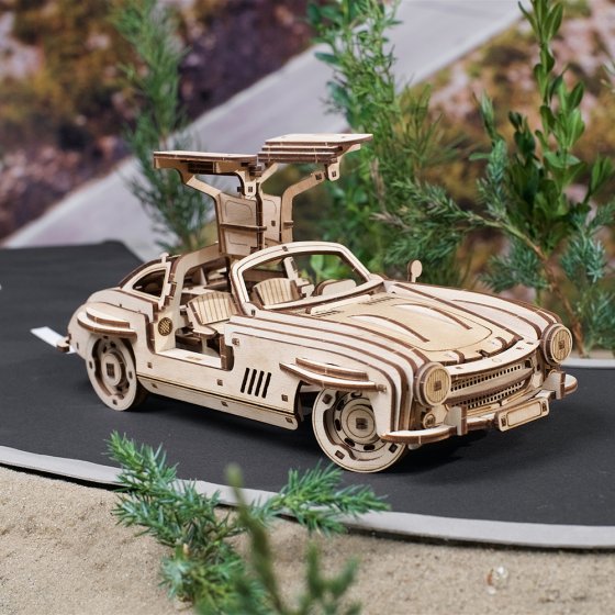 Holzmodell Flügeltürer 