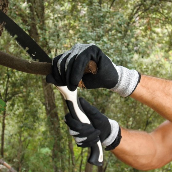 Schnittschutzhandschuhe mit Extra-Grip 