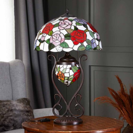 Tischleuchte „Rosen“ im Tiffany-Stil 
