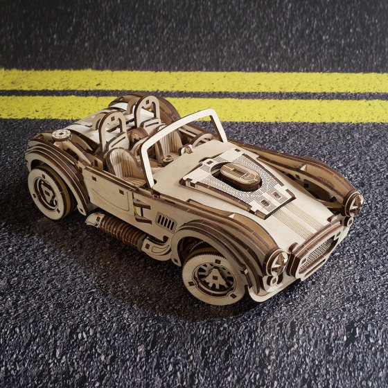 Holzmodell Cobra-Rennwagen