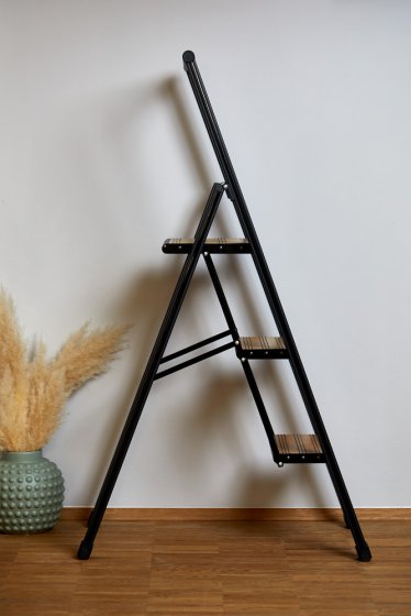Alu-Design Klapptrittleiter 3-stufig Schwarz, rutschsichere XXL-Stufen 
