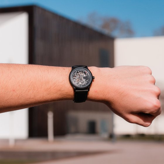 Herren Armbanduhr Edelstahl geschwärzt Satiniert 24,5cm 