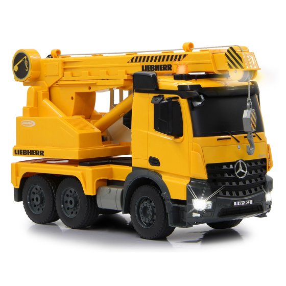 Funkgesteuerter Schwertlastkran Mercedes-Benz Arocs 