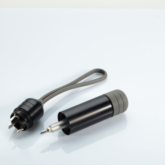 Ihr Geschenk: Taschenlampe mit Werkzeug