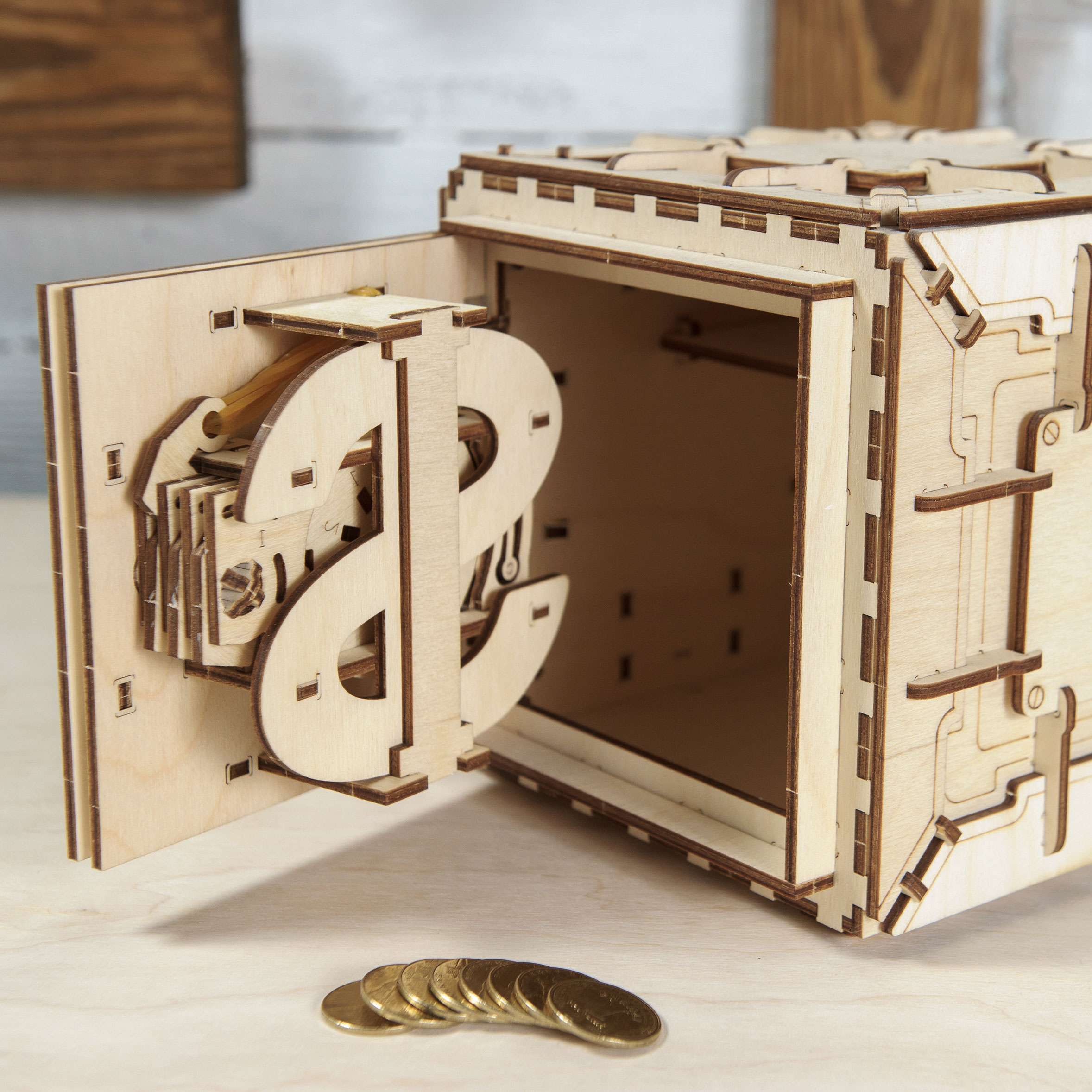 tresor spielzeug Holzmodell Tresor | EUROtops.de